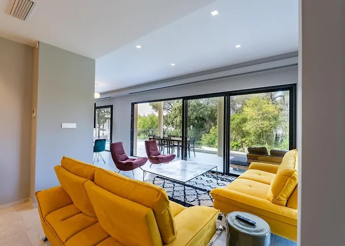 4 - Parking - Piscine Commune Apartamento *