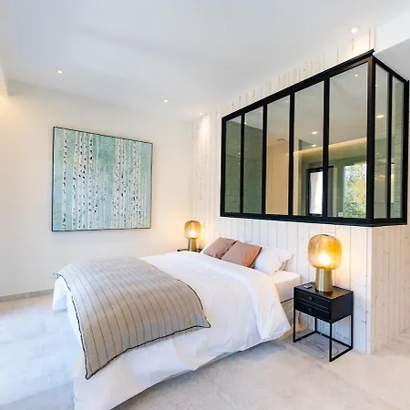 Appartement Appart Hotel 4 Chambres Piscine & Jacuzzi A Saint-Raphael