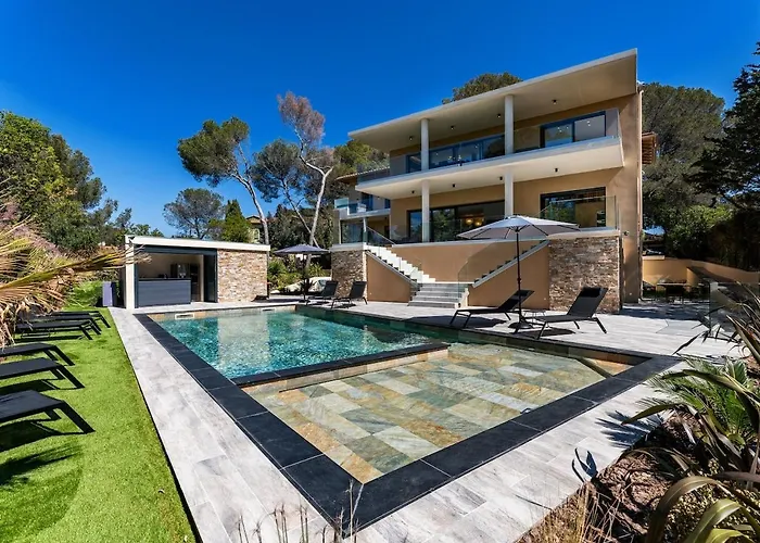 4 - Parking - Piscine Commune Apartamento