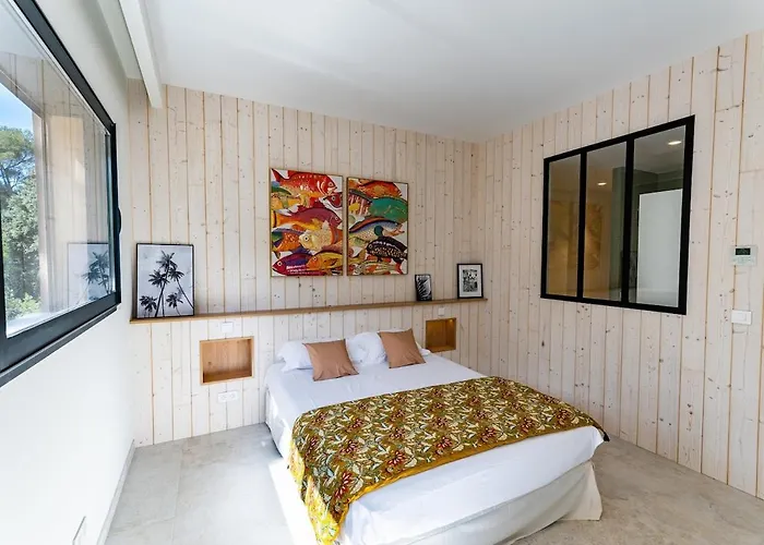 4 - Parking - Piscine Commune